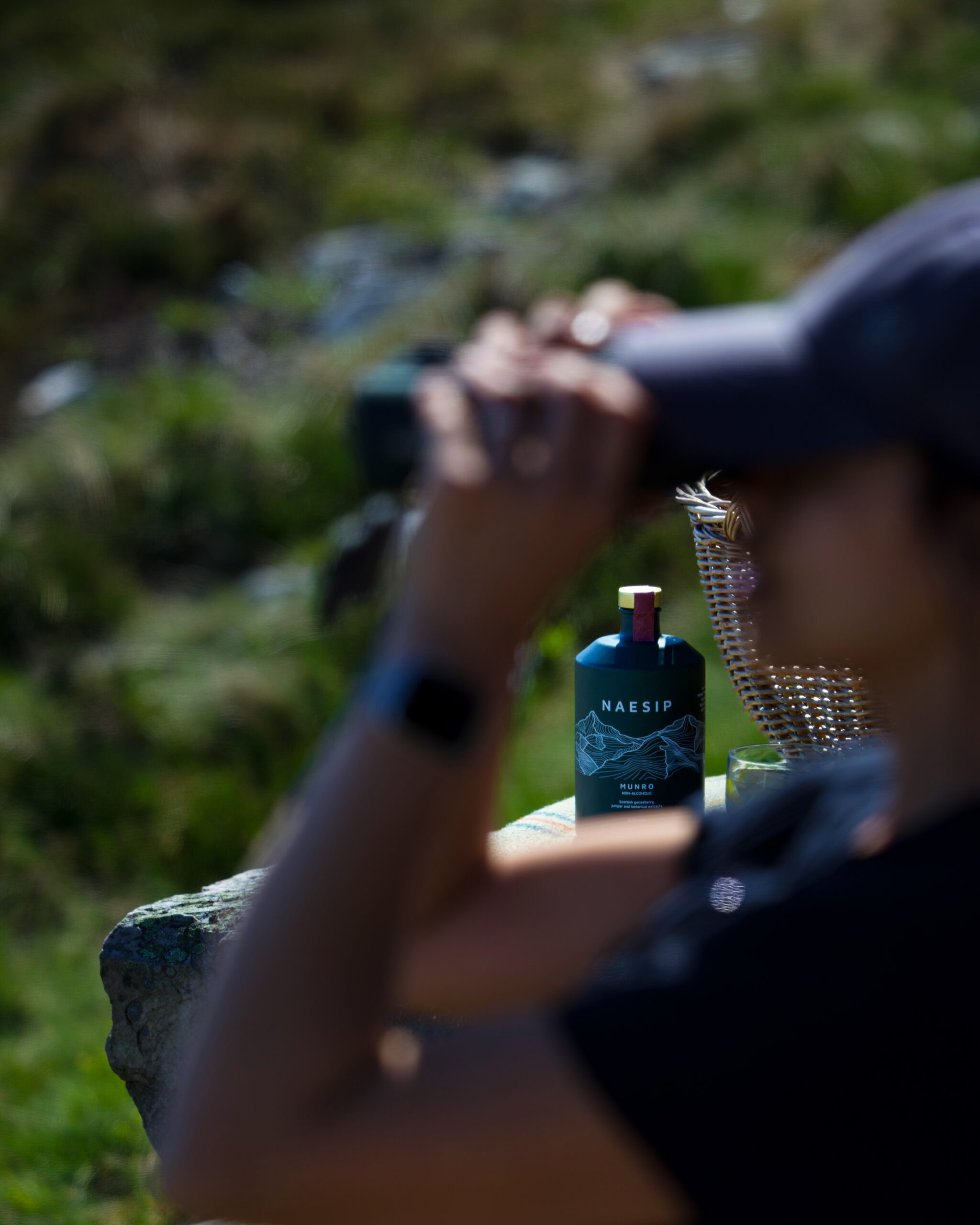 Naesip Binoculars